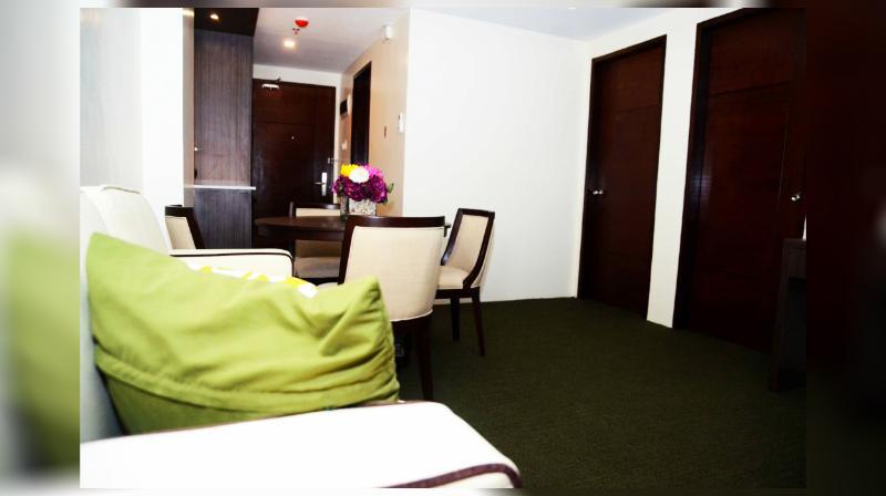 Stradella Hotel Cainta Buitenkant foto
